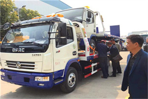 文县汽车道路救援拖车价格